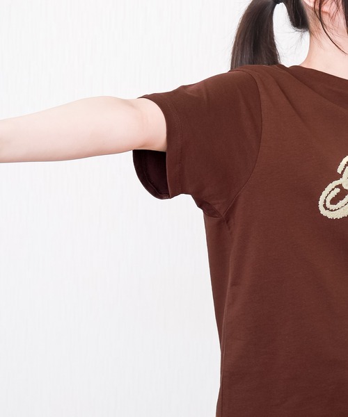 libelle more（リベル モア）の「USAコットンもこもこ刺繍ロゴTシャツ【接触冷感】（Tシャツ/カットソー・レディース・オフホワイト/ブラック/ブラウン/チャコールグレー・M/L）」の11枚目の写真