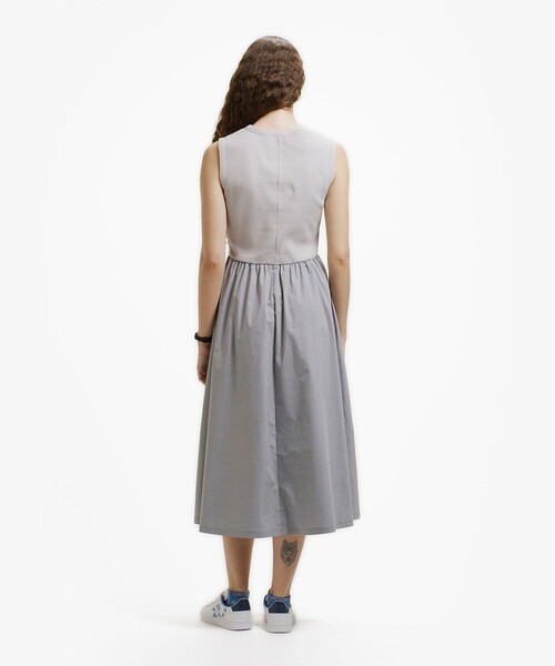 LACOSTE(ラコステ)の「異素材コンビノースリーブドレス / フレアワンピース(ワンピース・レディース・ベージュ/ライトグレー/ブラック・40/38/36/34)」の21枚目の写真