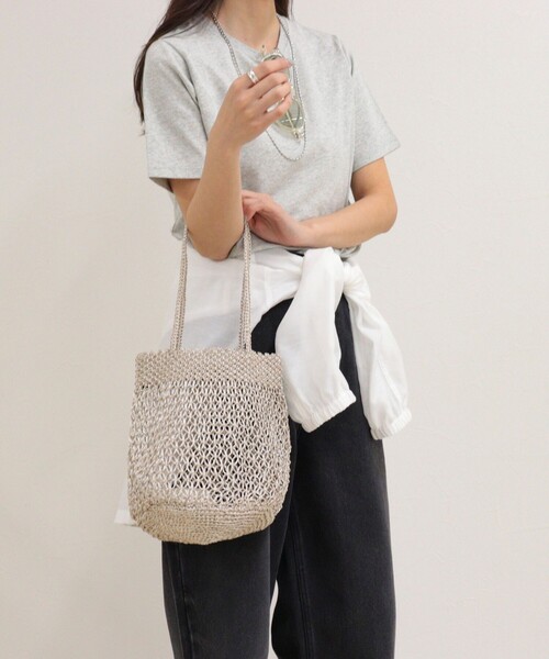 fredy emue(フレディエミュ)の「【BAGMATI/バグマティ】ラメコードメッシュラウンドバッグ(かごバッグ・レディース・シルバー/ゴールド・FREE)」の5枚目の写真