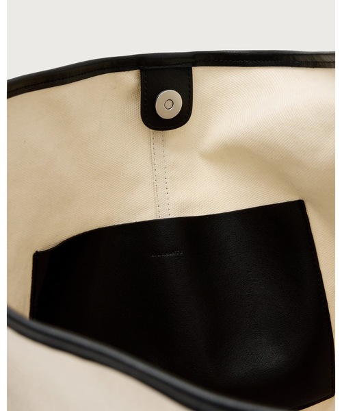 ALLSAINTS（オールセインツ）の「ASHA CANVAS SHOULDER | ASHA キャンバス ショルダー（ショルダーバッグ・レディース・ホワイト系その他・ONE SIZE）」の3枚目の写真