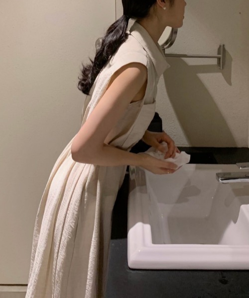 FAVORITO(ファヴォリート)の「シャツワンピース(シャツワンピース・レディース・ベージュ/ネイビー/ブラウン・F)」の17枚目の写真
