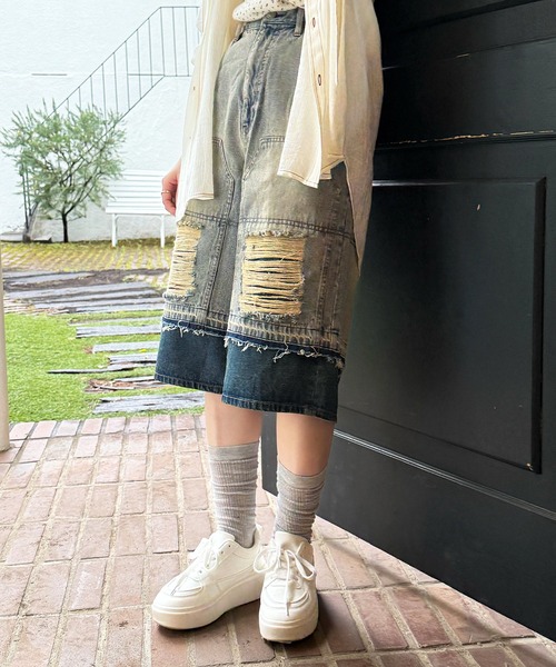 DOUBLE NAME(ダブルネーム)の「ダブルニーダメージデニムバミューダパンツ(デニムパンツ・レディース・ネイビー/ブラック系その他・FREE)」の15枚目の写真