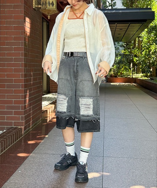 DOUBLE NAME(ダブルネーム)の「ダブルニーダメージデニムバミューダパンツ(デニムパンツ・レディース・ネイビー/ブラック系その他・FREE)」の3枚目の写真