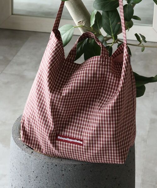 FFEIN（フェイン）の「【FFEIN（フェイン）】2WAYチェックトートバッグ / ユニセックス バック 2WAY 雑貨 刺繍 チェック ポケット（トートバッグ・メンズ・レッド/サックスブルー/ネイビー/ブルー・FREE）」の4枚目の写真