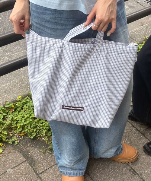 FFEIN（フェイン）の「【FFEIN（フェイン）】2WAYチェックトートバッグ / ユニセックス バック 2WAY 雑貨 刺繍 チェック ポケット（トートバッグ・メンズ・レッド/サックスブルー/ネイビー/ブルー・FREE）」の15枚目の写真