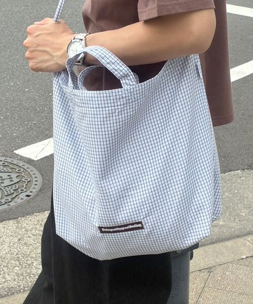 FFEIN（フェイン）の「【FFEIN（フェイン）】2WAYチェックトートバッグ / ユニセックス バック 2WAY 雑貨 刺繍 チェック ポケット（トートバッグ・メンズ・レッド/サックスブルー/ネイビー/ブルー・FREE）」の18枚目の写真