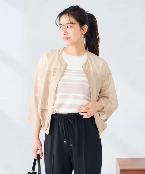 a.v.v(アーヴェヴェ)の「ノーカラーシアーブルゾン(ノーカラージャケット・レディース・カーキ/ベージュ・39)」の8枚目の写真