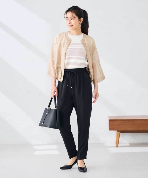 a.v.v(アーヴェヴェ)の「ノーカラーシアーブルゾン(ノーカラージャケット・レディース・カーキ/ベージュ・39)」の11枚目の写真