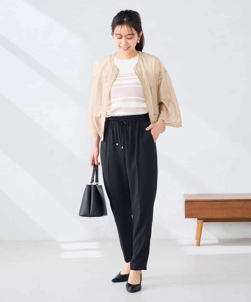 a.v.v(アーヴェヴェ)の「ノーカラーシアーブルゾン(ノーカラージャケット・レディース・カーキ/ベージュ・39)」の13枚目の写真