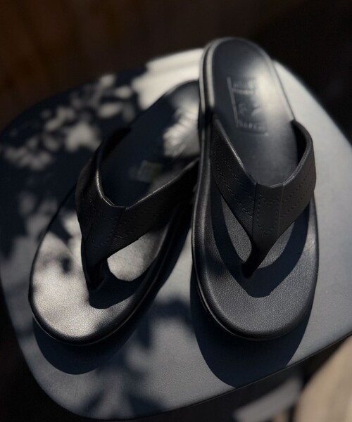 ISLAND SLIPPER(アイランドスリッパ)の「【ISLAND SLIPPER/アイランド・スリッパ】202EVAトングサンダル(サンダル・メンズ・ベージュ/ネイビー/ブラック/ホワイト・26/28/27)」の2枚目の写真