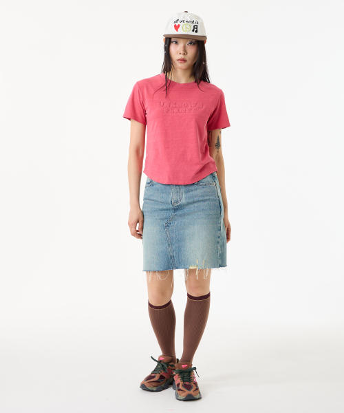 UNKNOWN PLANET(アンノウンプラネット)の「アーカイブウォッシュドエンブレムクロップTシャツ4カラー(Tシャツ/カットソー・レディース・オリーブ/ライトピンク/レッド/チャコール・MEDIUM/SMALL)」の8枚目の写真