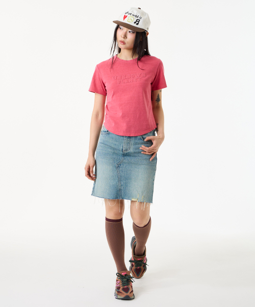 UNKNOWN PLANET(アンノウンプラネット)の「アーカイブウォッシュドエンブレムクロップTシャツ4カラー(Tシャツ/カットソー・レディース・オリーブ/ライトピンク/レッド/チャコール・MEDIUM/SMALL)」の9枚目の写真
