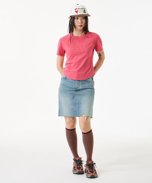 UNKNOWN PLANET(アンノウンプラネット)の「アーカイブウォッシュドエンブレムクロップTシャツ4カラー(Tシャツ/カットソー・レディース・オリーブ/ライトピンク/レッド/チャコール・MEDIUM/SMALL)」の10枚目の写真