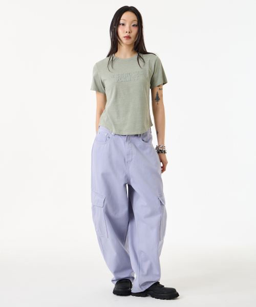 UNKNOWN PLANET(アンノウンプラネット)の「アーカイブウォッシュドエンブレムクロップTシャツ4カラー(Tシャツ/カットソー・レディース・オリーブ/ライトピンク/レッド/チャコール・MEDIUM/SMALL)」の19枚目の写真