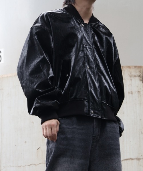 Art re A select(アトリエセレクト)の「【MADE IN KOREA】クラックヘビーファブリック モードMA-1ジャンパー(MA-1・メンズ・ブラック/チャコールグレー・FREE)」の6枚目の写真