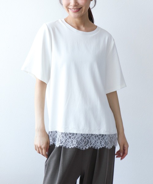 Jines(ジネス)の「ヘムレースTブラウス(Tシャツ/カットソー・レディース・ホワイト/ブラウン/ブラック・38)」の1枚目の写真