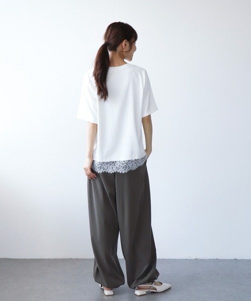 Jines(ジネス)の「ヘムレースTブラウス(Tシャツ/カットソー・レディース・ホワイト/ブラウン/ブラック・38)」の16枚目の写真