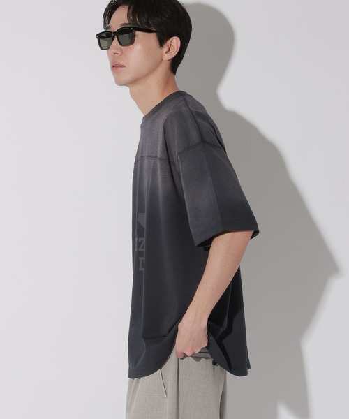 LAKOLE(ラコレ)の「フットボール加工T / 669289(Tシャツ/カットソー・メンズ・ブラック/グレー/パープル・MEDIUM/LARGE)」の9枚目の写真