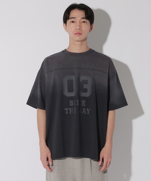 LAKOLE(ラコレ)の「フットボール加工T / 669289(Tシャツ/カットソー・メンズ・ブラック/グレー/パープル・MEDIUM/LARGE)」の14枚目の写真