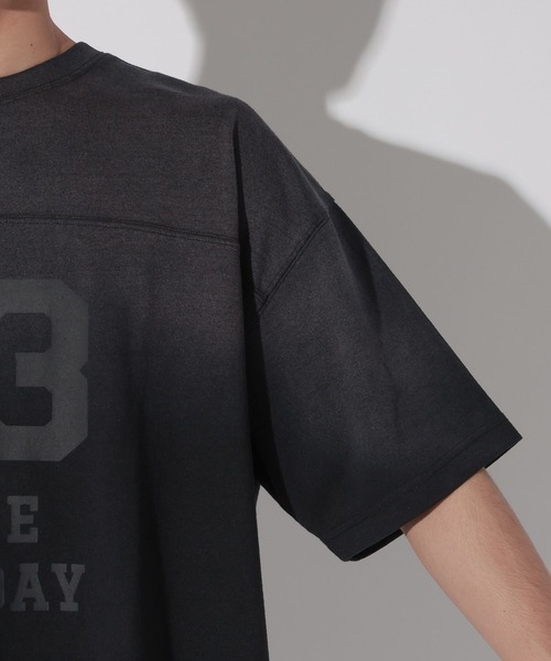 LAKOLE(ラコレ)の「フットボール加工T / 669289(Tシャツ/カットソー・メンズ・ブラック/グレー/パープル・MEDIUM/LARGE)」の18枚目の写真