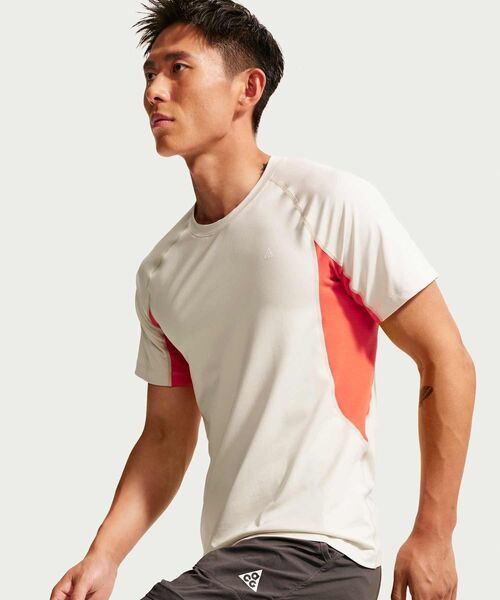 ACG(エィシージー)の「ナイキ ACG "Wildsee" メンズ Dri-FIT ショートスリーブ インナー トップス / Nike ACG "Wildsee" Men's Dri-FIT Short-Sleeve Base Layer Top IO1453-104 Light Orewood Brown(Tシャツ/カットソー・メンズ・ブラウン系その他・M/L/2XL/XL/S)」の5枚目の写真