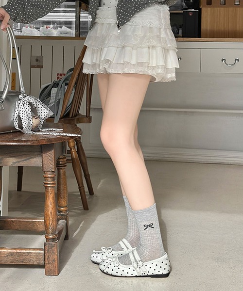 shoes365(シューズスリーシックスファイヴ)の「SHOES 365ドット柄 ダブルストラップ メリージェーン フラット バレエ リボン パンプス(バレエシューズ・レディース・ホワイト/ブラック・23.0cm/23.5cm/24.0cm/24.5cm)」の9枚目の写真