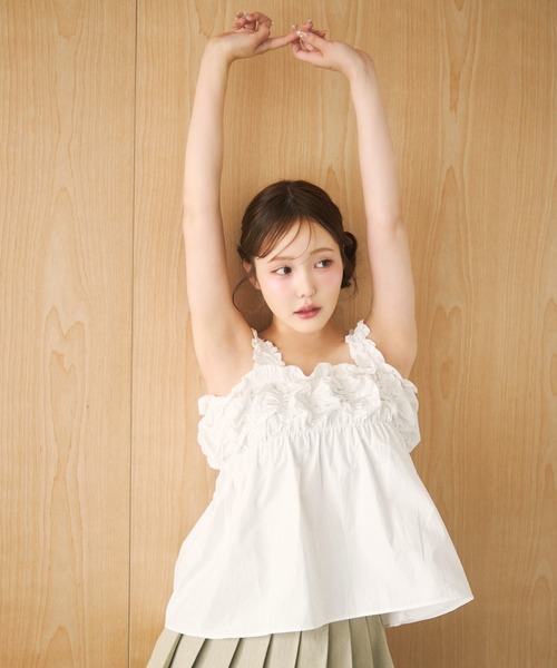 miune(ミューヌ)の「シャーリングデザインノースリーブブラウス(Tシャツ/カットソー・レディース・アイボリー/カーキ/イエロー・FREE)」の12枚目の写真