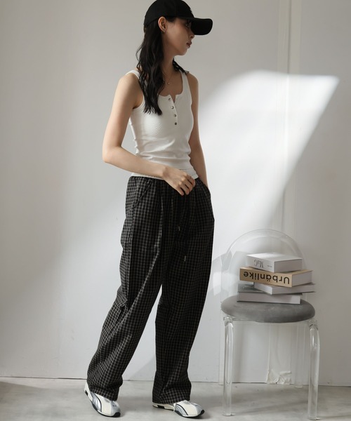 2ly2(トゥーリートゥー)の「ストリート×カジュアル!ゆったりチェックワイドパンツ(その他パンツ・レディース・ブラック/ベージュ/ブラック×ホワイト・FREE)」の21枚目の写真