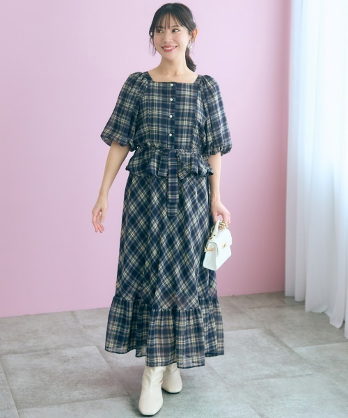 marun(マルン)の「<大きいサイズ>【nanaeさんコラボ】チェック柄ペプラムショートブラウス marun(シャツ/ブラウス・レディース・ブラウン/ネイビー・L/5L/4L/3L/LL)」の6枚目の写真