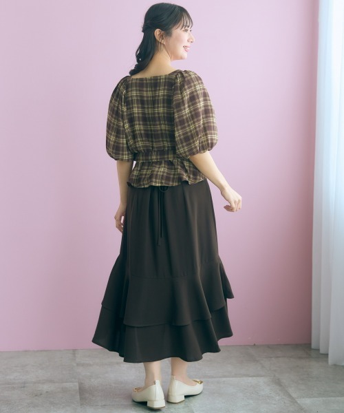 marun(マルン)の「<大きいサイズ>【nanaeさんコラボ】チェック柄ペプラムショートブラウス marun(シャツ/ブラウス・レディース・ブラウン/ネイビー・L/5L/4L/3L/LL)」の14枚目の写真