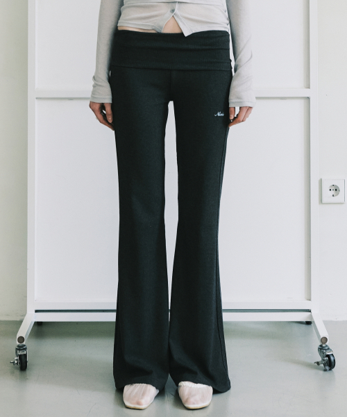 NICK&NICOLE(ニックアンドニコール)の「FOLDING BOOTS CUT PANTS_CHARCOAL(スウェットパンツ・レディース・その他・FREE)」の1枚目の写真