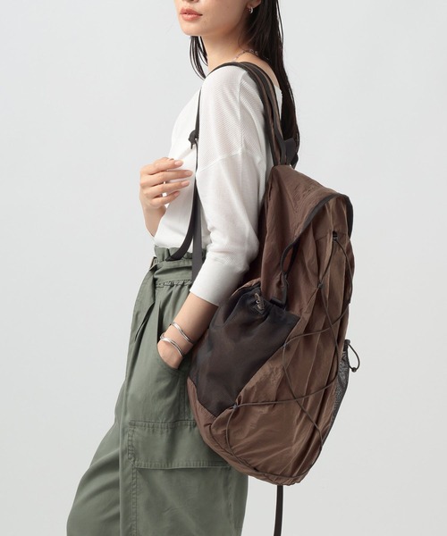 BAYFLOW（ベイフロー）の「[トレンドアイテム]撥水パッカブルバックパック（バックパック/リュック・レディース・ブラック/ブラウン/オフホワイト・FREE）」の3枚目の写真