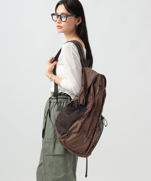 BAYFLOW（ベイフロー）の「[トレンドアイテム]撥水パッカブルバックパック（バックパック/リュック・レディース・ブラック/ブラウン/オフホワイト・FREE）」の9枚目の写真