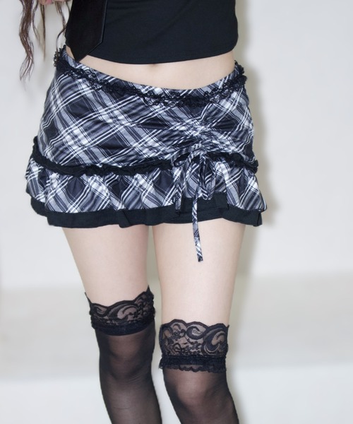 REINE NOIRE(レーヌノワール)の「lace plaid skirt. / レースプレイドスカート(スカート・レディース・ブラック×ホワイト・FREE)」の2枚目の写真