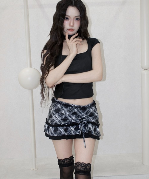 REINE NOIRE(レーヌノワール)の「lace plaid skirt. / レースプレイドスカート(スカート・レディース・ブラック×ホワイト・FREE)」の4枚目の写真