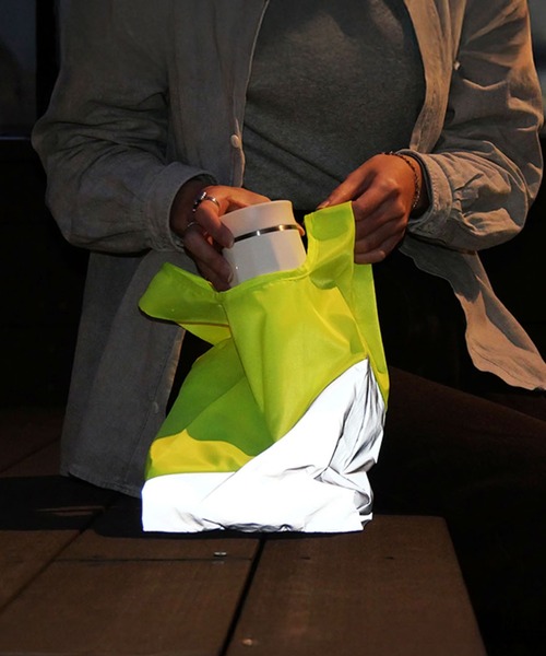 TIMELESS COMFORT（タイムレスコンフォート）の「REFLECT SHOPPING BAG Sサイズ（エコバッグ/サブバッグ・レディース・ピンク/オレンジ/イエロー・ONE SIZE）」の2枚目の写真