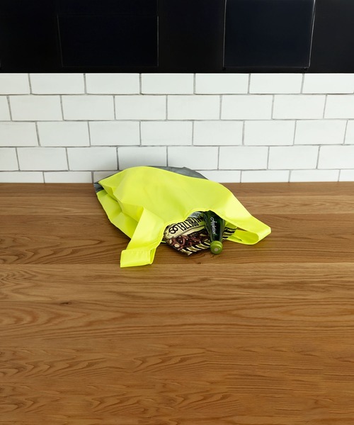 TIMELESS COMFORT（タイムレスコンフォート）の「REFLECT SHOPPING BAG Sサイズ（エコバッグ/サブバッグ・レディース・ピンク/オレンジ/イエロー・ONE SIZE）」の7枚目の写真