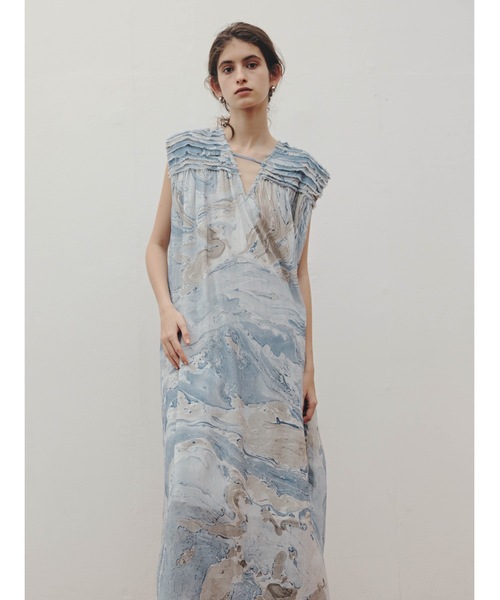 Katrin TOKYO(カトリーントーキョー)の「【Indian handiwork】marble dyeing onepiece(ワンピース・レディース・ブラック/ブルー・XS/FREE)」の2枚目の写真