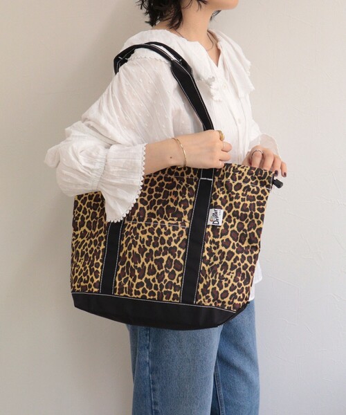 Drifter（ドリフター）の「【Drifter/ドリフター】BUCKEYE DRAWSTRING TOTE M（トートバッグ・レディース・ブラック/ブラウン系その他/ベージュ・FREE）」の4枚目の写真