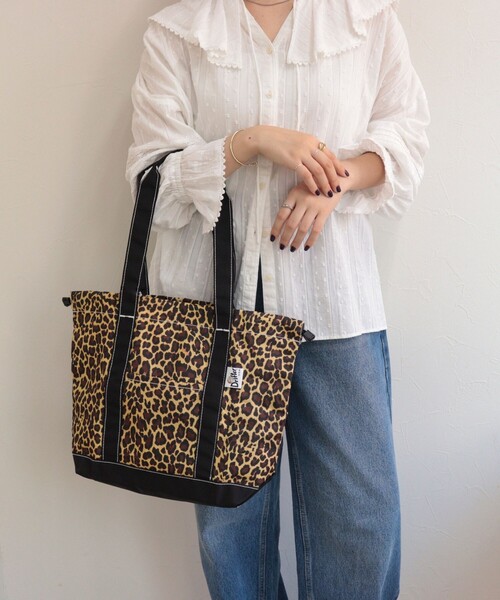 Drifter（ドリフター）の「【Drifter/ドリフター】BUCKEYE DRAWSTRING TOTE M（トートバッグ・レディース・ブラック/ブラウン系その他/ベージュ・FREE）」の5枚目の写真