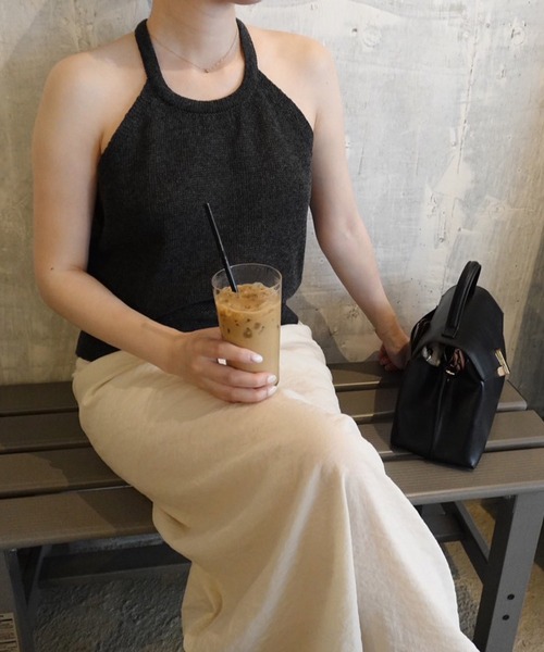 Reurie'（レウリィ）の「サマーニットホルタータンクトップ(ayaka select) / ホルターネック 肌見せ 夏服 サマーニット 大人カジュアル 韓国（タンクトップ・レディース・チャコールグレー/ライトベージュ・FREE）」の15枚目の写真