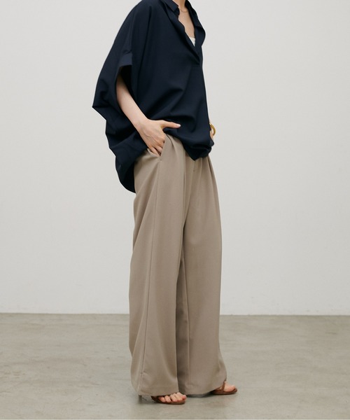 LARUTA(ラルータ)の「【LARUTA】落ち感あるタックツイルパンツ(スラックス・レディース・ベージュ/ブラウン/ブラック・FREE)」の10枚目の写真
