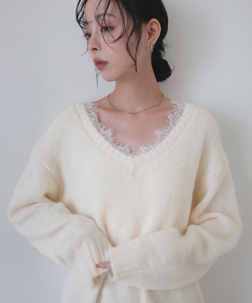 LIAN(リアン)の「レースドッキングVネックニット(ニット/セーター・レディース・ブラック/チャコールグレー/ブラウン/アイボリー・FREE)」の13枚目の写真