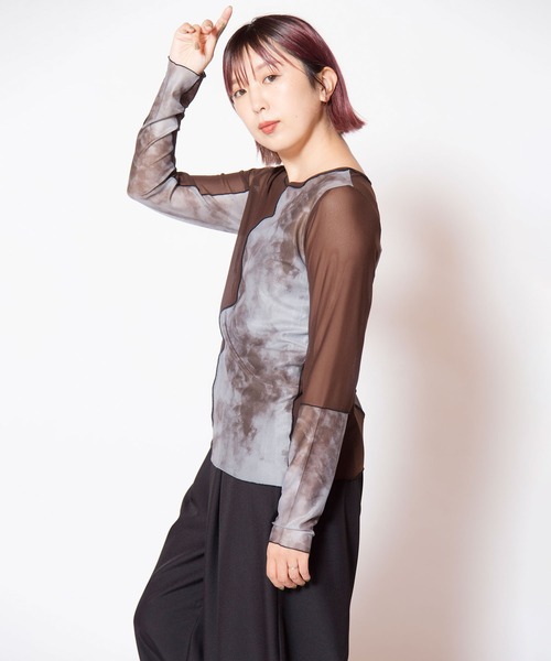 OSMOSIS（オズモーシス）の「2WAYメロー切替長袖Tシャツ（Tシャツ/カットソー・レディース・カーキ/ブラウン/ブラック・ONE SIZE）」の16枚目の写真