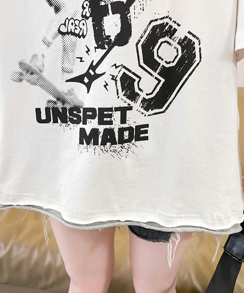 Girly Doll(ガーリードール)の「レイヤード風オフショルフロントプリントTシャツ(その他トップス・レディース・ホワイト/ブラック・M/L)」の13枚目の写真
