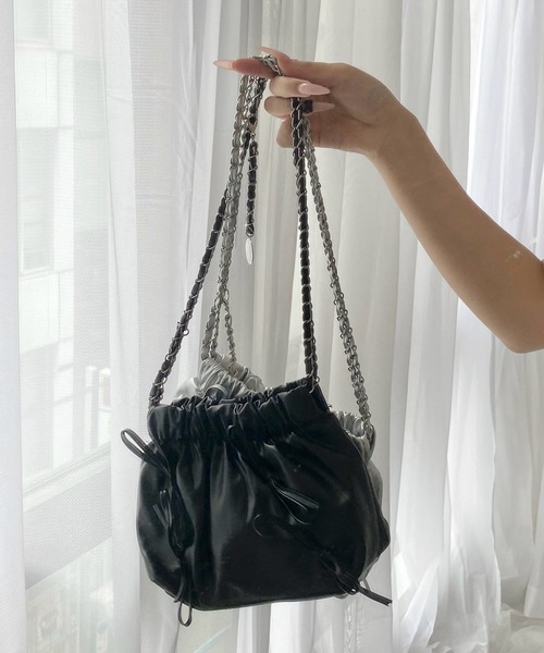 merrylatte（メリーラテ）の「リボンチェーンミニバッグ（ショルダーバッグ・レディース・ブラック/シルバー・FREE）」の14枚目の写真