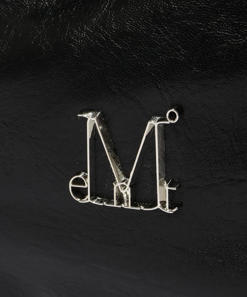 MUCENT（ムセント）の「【MUCENT/ムセント】MONIC METAL LOGO FRONT BELTED LEATHER SHOULDER BAG UNISEX/モニック メタルロゴ フロント ベルテッド レザー ショルダーバッグ ユニセックス（ショルダーバッグ・レディース・ブラック・FREE）」の12枚目の写真