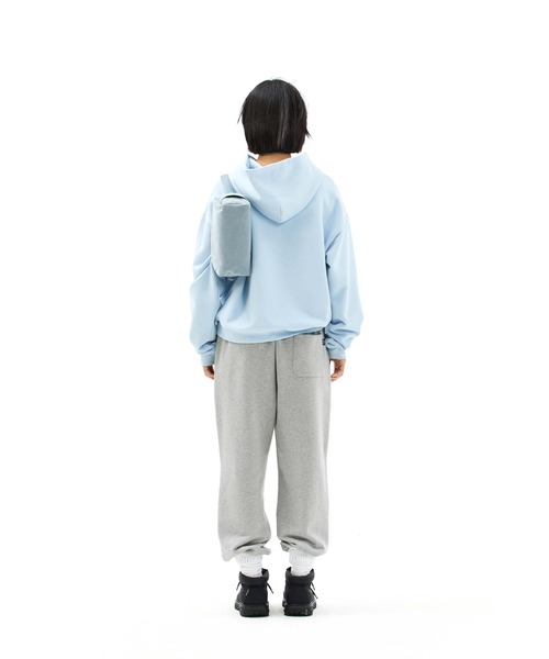 EMIS(イミス)の「MONO LOGO SWEATPANTS(スウェットパンツ・レディース・グレー/ネイビー/ブラック・SMALL/MEDIUM/LARGE)」の10枚目の写真