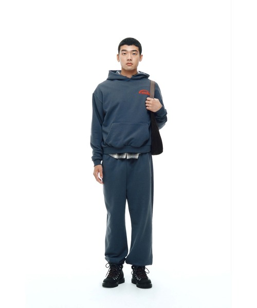EMIS(イミス)の「MONO LOGO SWEATPANTS(スウェットパンツ・レディース・グレー/ネイビー/ブラック・SMALL/MEDIUM/LARGE)」の14枚目の写真