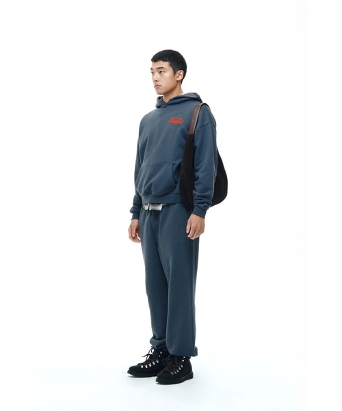 EMIS(イミス)の「MONO LOGO SWEATPANTS(スウェットパンツ・レディース・グレー/ネイビー/ブラック・SMALL/MEDIUM/LARGE)」の15枚目の写真